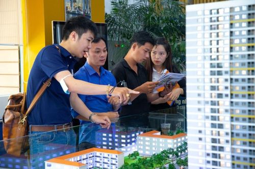 Giá nhà leo thang, người trẻ 'chới với'