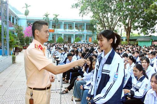 Đổi mới cách tuyên truyền phổ biến pháp luật trong học đường ở Sơn La