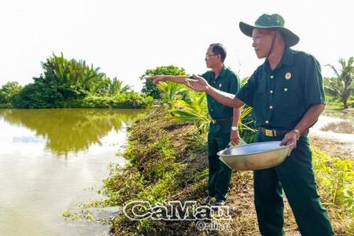 Chi hội trưởng gương mẫu