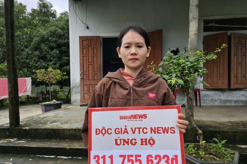 Trao gần 312 triệu đồng của độc giả tới gia đình chị Chu Thị Chung ở Hà Tĩnh
