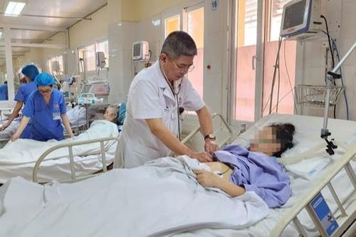 Người phụ nữ 38 tuổi sốc nhiễm khuẩn, nhiễm trùng huyết nặng vì chủ quan khi sốt virus