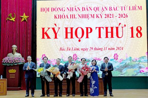 Phê chuẩn kết quả bầu ông Vũ Duy Hùng làm Phó Chủ tịch UBND quận Bắc Từ Liêm