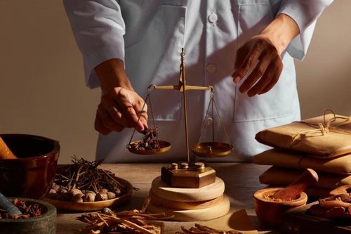 Phát huy tiềm năng, thế mạnh của y học cổ truyền