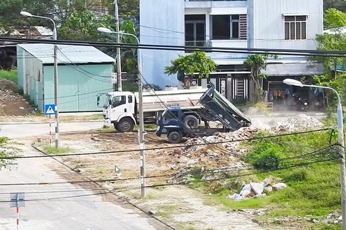 Đà Nẵng: Nhanh chóng tìm được chủ phương tiện đổ trộm phế thải xây dựng ra môi trường