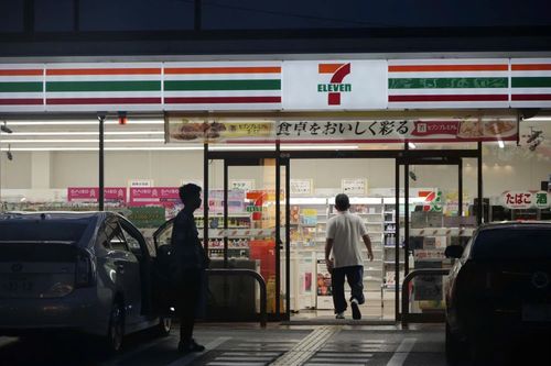 Chủ chuỗi 7-Eleven đề xuất giao dịch mua lại trị giá 60 tỷ USD