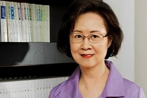 Sự nghiệp thăng hoa, đời sóng gió của bà hoàng diễm tình Quỳnh Dao