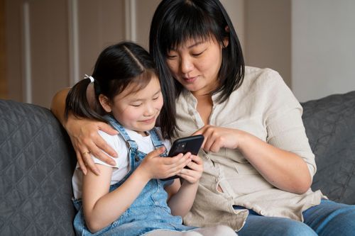 7 điều cha mẹ làm vô tình đẩy con ra xa