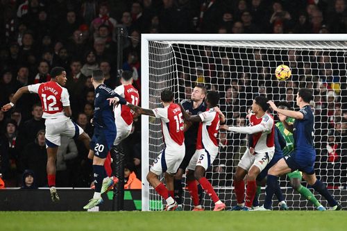 Arsenal là 'Stoke City mới' của bóng đá Anh