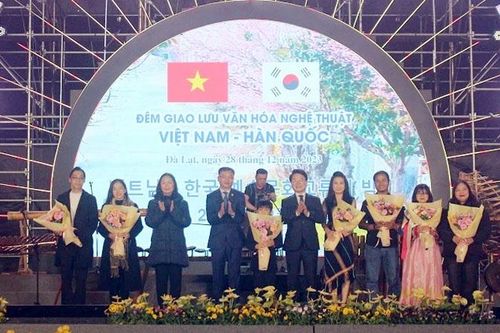 Giao lưu văn hóa nghệ thuật Việt-Hàn tại thành phố Đà Lạt