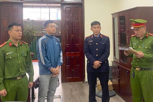 Lừa chiếm đoạt hơn 10 tỷ đồng