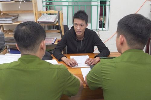 'Cua rơ' chuyên 'nhảy' xe thể thao