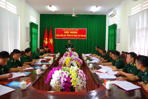 Trung tướng Lê Đức Thái làm việc tại Hải đoàn Biên phòng 28