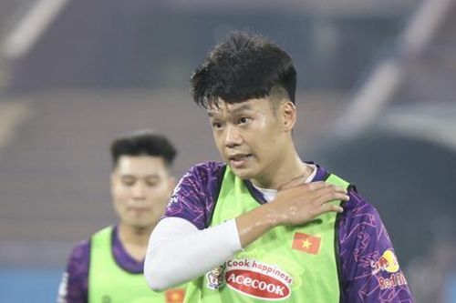 Hậu vệ Thành Chung: Đội tuyển Việt Nam có thể đang bị nghi ngờ, nhưng…