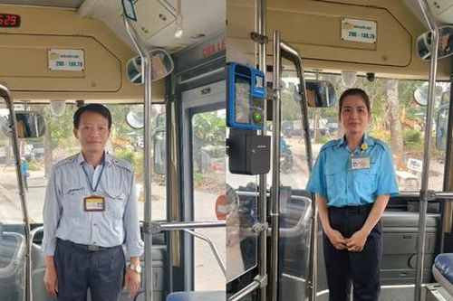 Khách đi xe buýt bỏ quên túi xách 21 triệu đồng