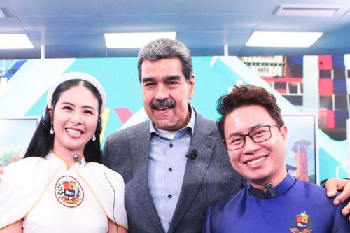 Hoa hậu Ngọc Hân, MC Lê Anh hạnh phúc vì được Tổng thống Venezuela tiếp đón