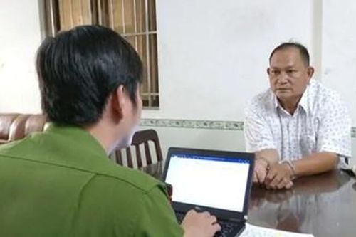 Bắt giữ đối tượng bị truy nã khi đang giao dịch tại ngân hàng