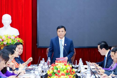 Giải quyết tình trạng lãng phí nguồn lực đất đai, thiếu hụt lao động qua đào tạo