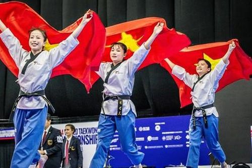 'Chị đẹp' Châu Tuyết Vân lần thứ năm vô địch taekwondo thế giới