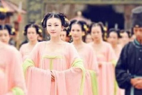 Vì sao cung nữ thời xưa thường hiếm muộn, khó sinh con?