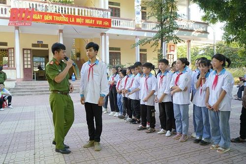 'Đẩy lùi' bạo lực học đường