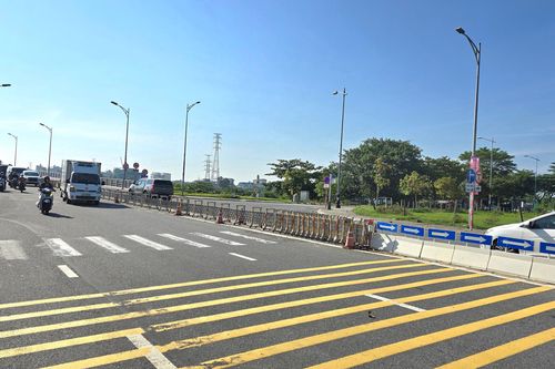 Điều chỉnh thời gian đóng hàng rào di động tại nút đầu cầu Hòa Xuân trong ngày thứ Bảy và Chủ nhật