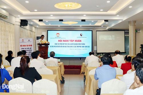 Tập huấn công tác bảo vệ môi trường và ứng phó với biến đổi khí hậu