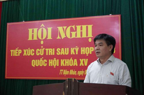 Đoàn Đại biểu Quốc hội tỉnh tiếp xúc cử tri thị trấn Nậm Nhùn