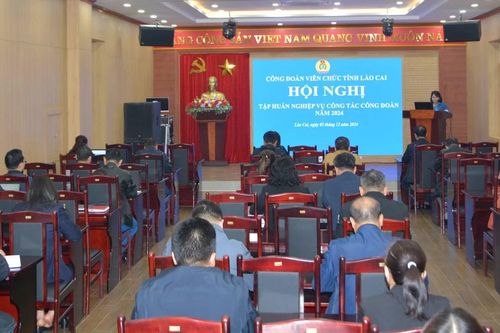 115 đại biểu tham dự tập huấn nghiệp vụ công tác công đoàn