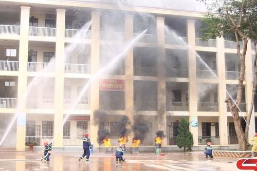 Thuận Châu diễn tập phương án chữa cháy, cứu nạn, cứu hộ cấp huyện năm 2024