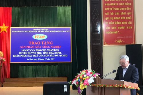 10 máy cày của VEAM đến với bà con nông dân huyện Quỳnh Phụ, Thái Bình