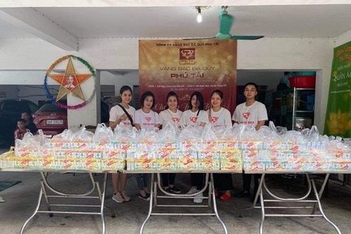 Hành trình nhân ái cùng Vàng Phú Tài