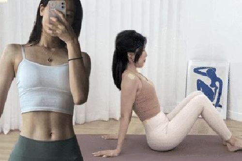 Chỉ bằng động tác nhón chân, chị em có thể cải thiện đôi chân cột đình, mỡ bụng cũng giảm đáng kể