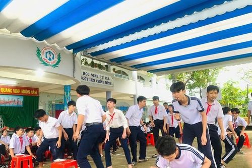 Chăm lo, trợ giúp trẻ em khuyết tật hòa nhập bình đẳng với cộng đồng