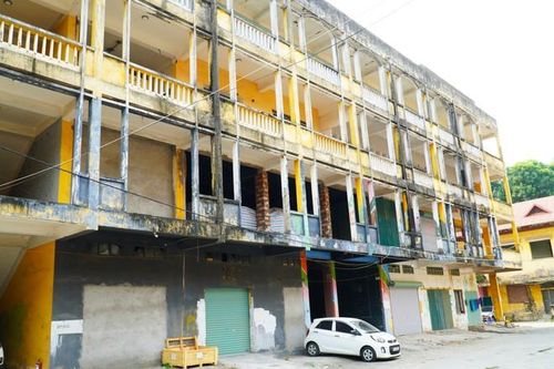 Những khu tổ hợp 'ăn chơi' đình đám một thời hoang tàn giữa lòng Hà Nội