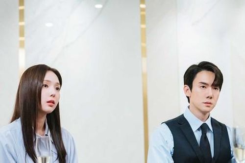 When The Phone Rings nổi bằng thực lực, trước chiếu không bọt sóng nay lập kỷ lục