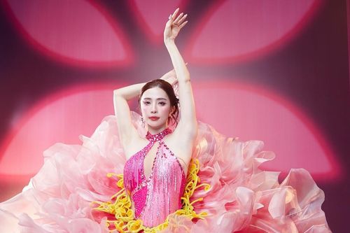 Quỳnh Nga tiết lộ lý do đưa hoa mẫu đơn lên sân khấu 'Bước nhảy Hoàn vũ 2024'