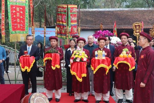 Huyện Ba Vì dâng hương tưởng niệm ngày hóa Đức Thánh Tản Viên Sơn 2024