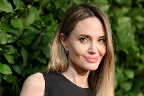 Angelina Jolie: 'Tôi không muốn ai làm phim về cuộc đời mình'