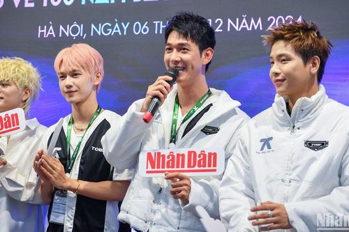 Dàn nghệ sĩ 'Anh trai say hi' thăm Báo Nhân Dân và tìm hiểu kỷ niệm 100 năm Ngày Báo chí cách mạng Việt Nam