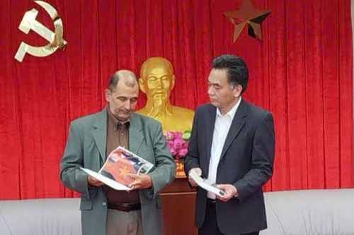 Đoàn đại biểu Báo Granma thăm và làm việc tại tỉnh Bình Dương