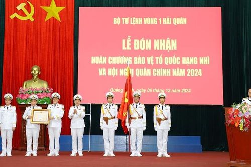 Vùng 1 Hải quân đón nhận Huân chương Bảo vệ Tổ quốc hạng Nhì
