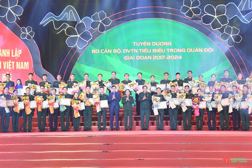 Giao lưu nghệ thuật 'Khúc quân hành thời đại'