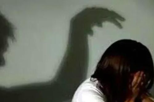 Nữ vận động viên cầu lông bị hai nam đồng đội hiếp dâm nhiều lần
