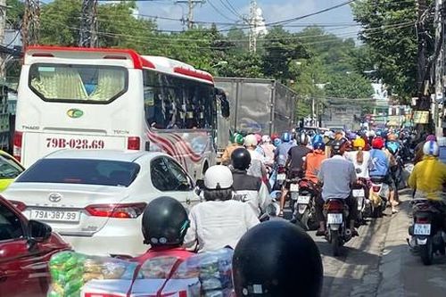 Cấm ô tô trên 29 chỗ đi vào trung tâm TP. Nha Trang giờ cao điểm