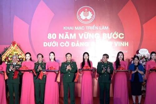 80 năm vững bước dưới cờ Đảng quang vinh