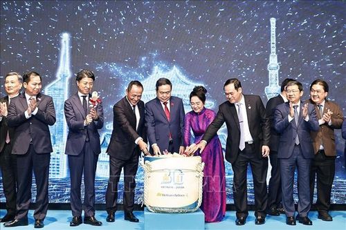 Chủ tịch Quốc hội dự lễ kỷ niệm 30 năm đường bay thẳng Việt Nam - Nhật Bản