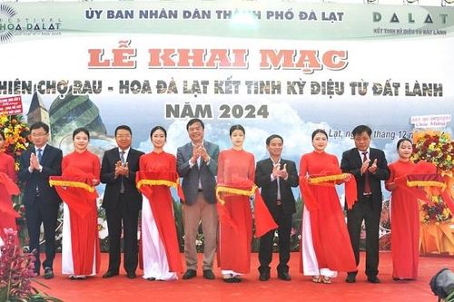 Sản phẩm thế mạnh của Đà Lạt – Lâm Đồng thu hút khách tại Festival hoa