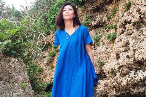 Nữ ca sĩ nổi tiếng một thời đột ngột qua đời trong phòng tắm, bạn bè bàng hoàng khi tìm thấy