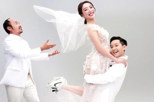 Vợ chồng Tiến Luật - Thu Trang: 'Cứ hở ra là chụp ảnh cưới'