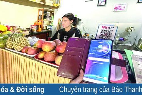 Giới trẻ đẩy mạnh xu hướng thanh toán không dùng tiền mặt